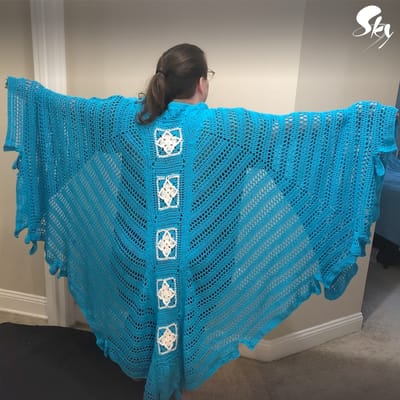 https://a.storyblok.com/f/108104/1080x1080/f619a585c2/2-crochetcape_sq.jpg